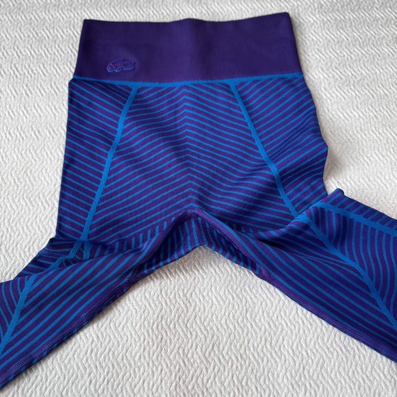 NWT Lacoste Sport Contrast Striped Seamless Leggings High Waist Purple Blue XS - Picture 7 of 13